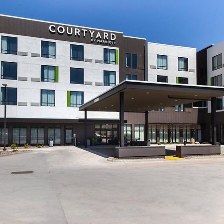 Courtyard By Marriott Rapid City Hotel Exterior photo